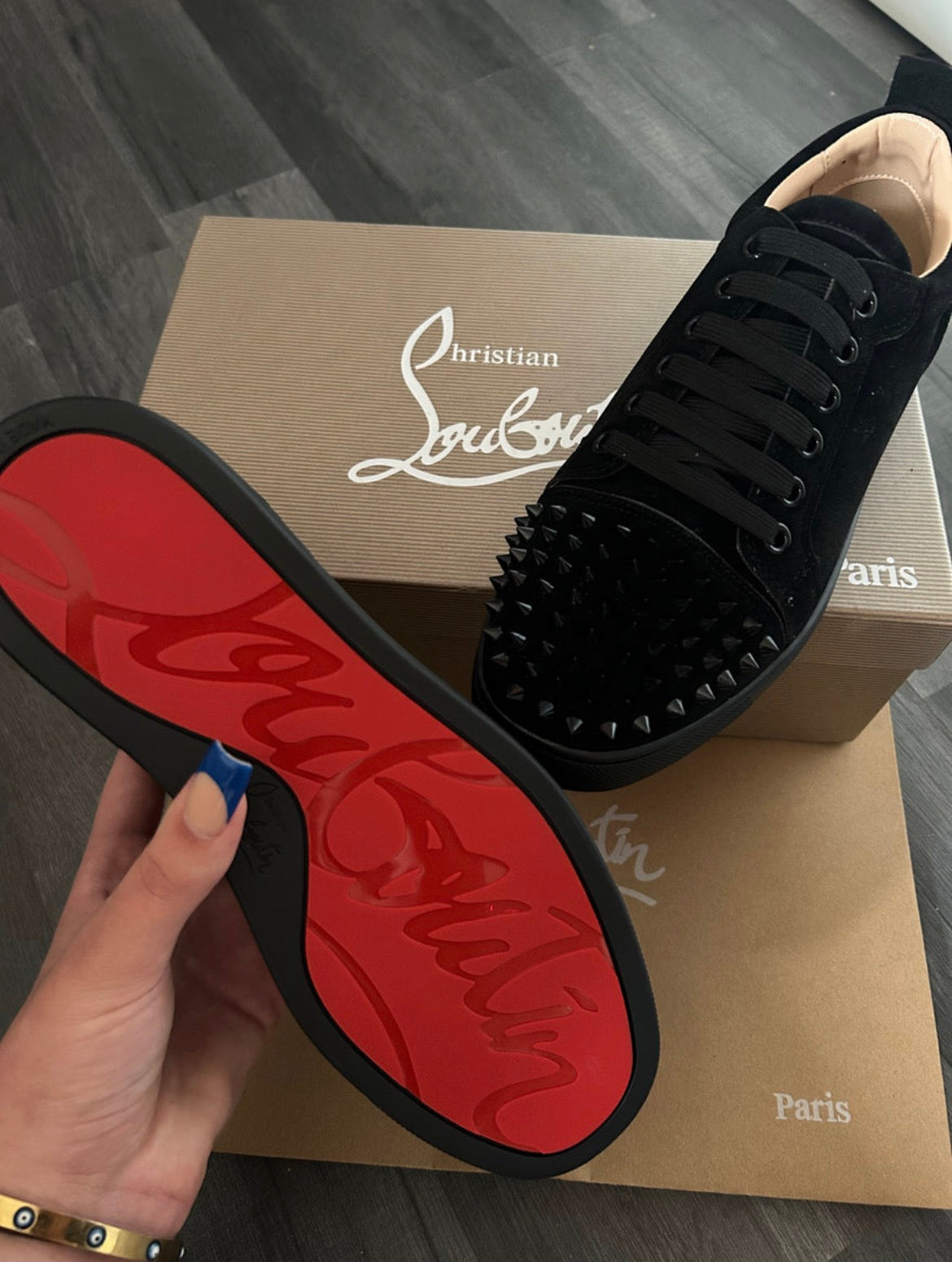 SHOES