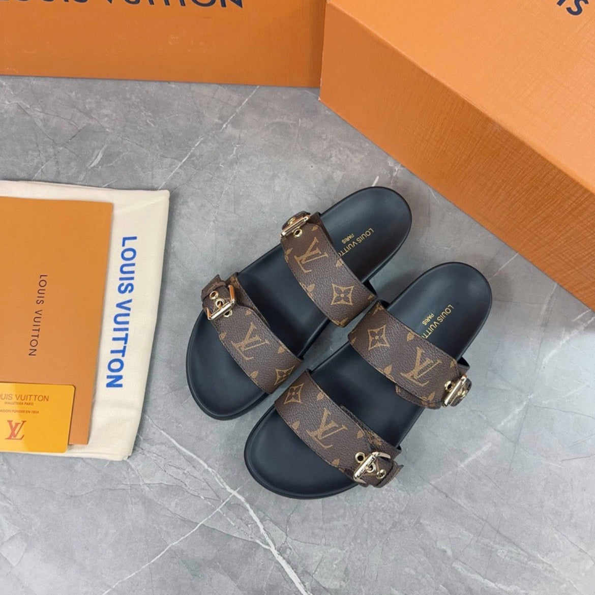 L Buckle Sandals